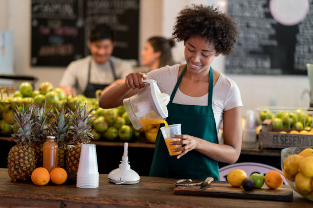 10 Reasons to Visit an Organic Juice Bar In 2023