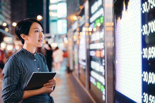 How to Choose Right Operating System for Digital Signage In 2023