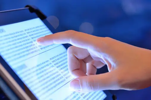 How to Find the Best E-reader In 2023